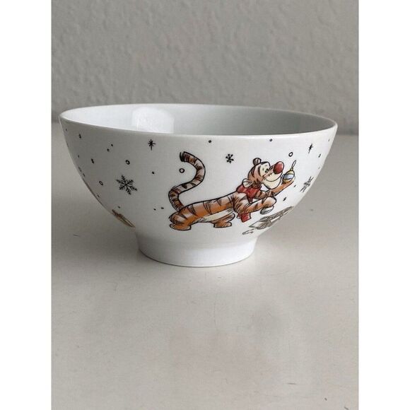 Disney Winnie the Pooh & Friends Rice Ramen Cereal Bowl Christmas Tree Holidays - Picture 4 of 8